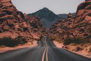 Слово “ескалація” стало частиною щоденного словника новин. Фото: Unsplash
