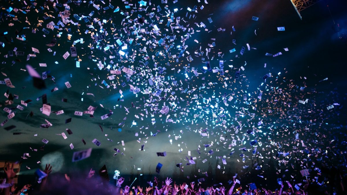 Глядачі на музичній події — афіша Харкова 15–16 липня